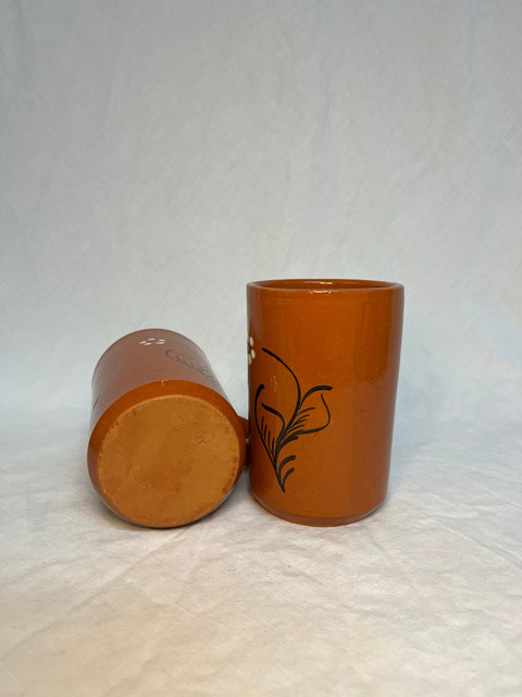 Set of 2 Clay Mugs With Flower Drawing